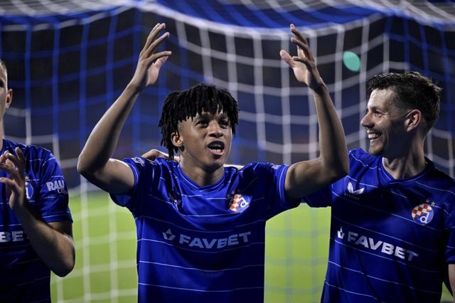 纳摩二队出, 但多次尝试 纳摩二队出, 但多次尝试